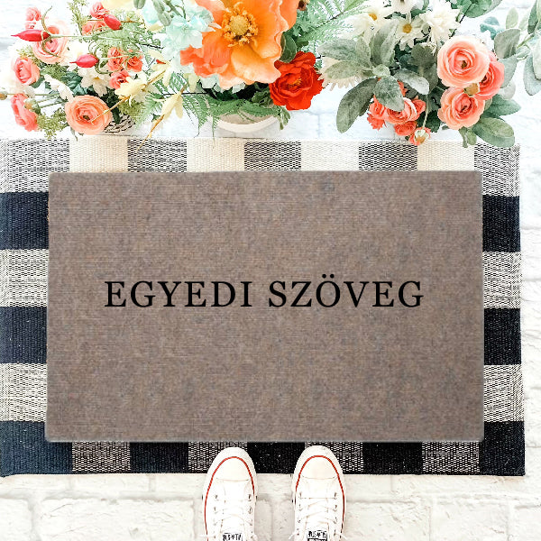 Egyedi feliratos barna lábtörlő