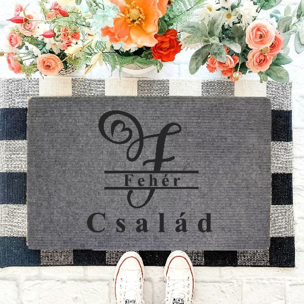 Családi monogramos lábtörlő